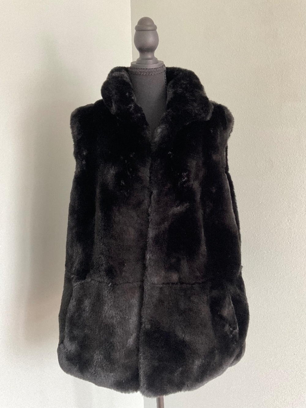 LANDS END FUR VEST SIZE 1X